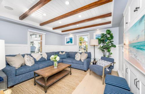 Balboa Island Casa | Balboa Island Gem with Patio & Beach Essentials