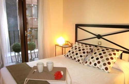 Prosperidad Apartamento | Balcón con luz natural