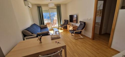 Guejar Sierra Apartamento | Balcón hacia la montaña