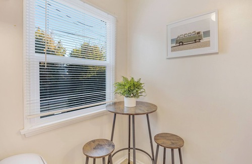 Reseda Casa | Balcom by AvantStay | Newly Furnished Valley Home