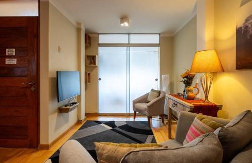 Santiago de Surco Apartamento | Balconcito Peruano & AMPLIO 2 dormitorios