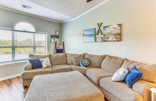 Carolina Yacht Landing Apartamento | Balcony and Pool Access Serene Little River Retreat