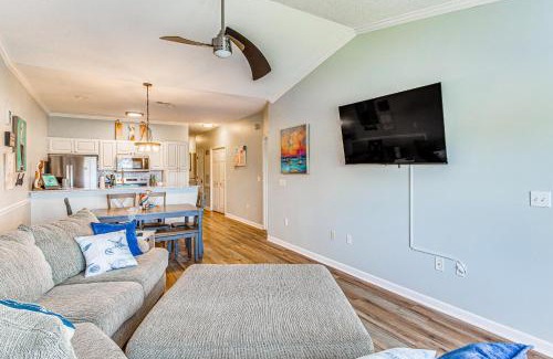 Carolina Yacht Landing Apartamento | Balcony and Pool Access Serene Little River Retreat