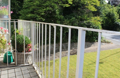 Doncaster Apartamento | Balcony Apartment - Spacious 2 Large Beds