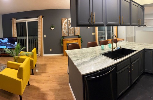 South Hill Casa | Balcony Apartments overlooking South Hill