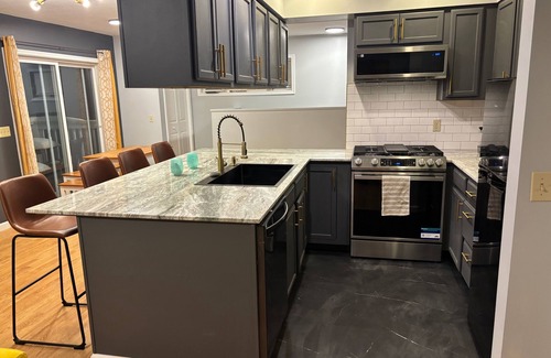 South Hill Casa | Balcony Apartments overlooking South Hill