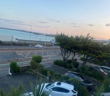 Dover Apartamento | Balcony Flat next to Port, Sea view, Free Parking