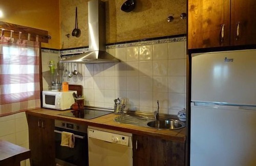 Torreiglesias Cabaña | Balcón de Nut I: jardín privado de 500 m2, wifi, barbacoa, chimenea, mascotas.