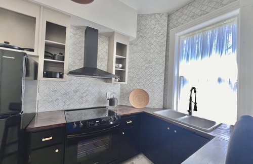 Savannah Victorian District Apartamento | Balcony on Forsyth Park, 2-br Historic Savannah, Ga.