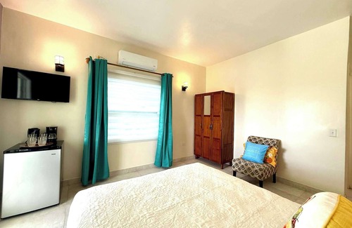 Simpson Bay Hotel | Balcony Room 2 with AC and Rooftop Pool