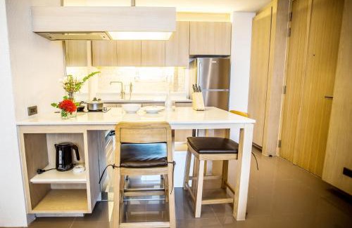 Si Racha Apartamento | Balcony Seaside Sriracha Hotel & Serviced Apartments