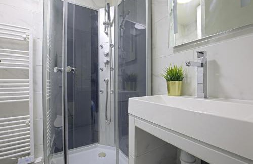 Combat Apartamento | Balcony studio near Buttes Chaumont