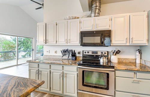 Adelma Beach Casa | Balcony w/ Bay Views: Family Gem in Port Townsend