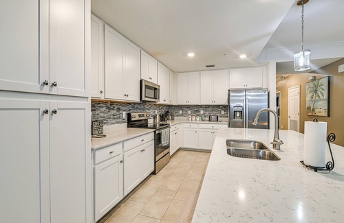 Lakewood Ranch Condominio | Balcony w/Course View: Lakewood National Getaway