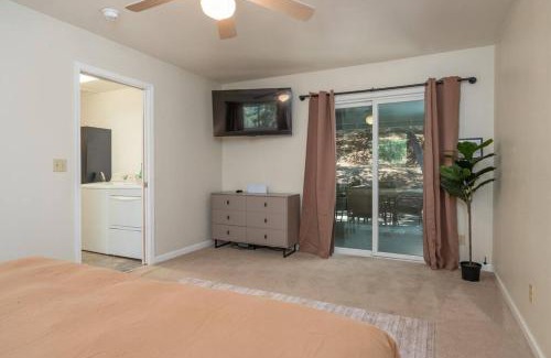 Mariposa Casa | Bald Bear Barracks