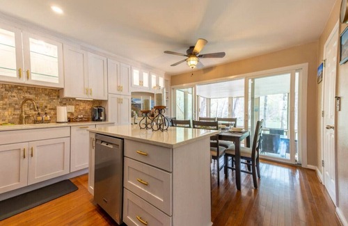 Lake Lure Casa | Bald Mountain Lake Escape