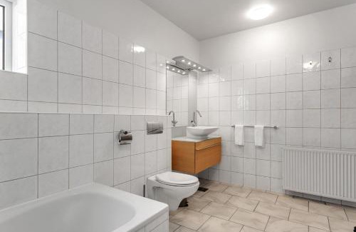 Hliðar Apartamento | Baldursbrá Apartment Hverfisgata