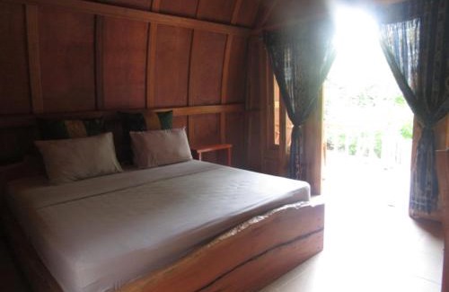 Tanjung Cama Y Desayuno | Bale Jukung
