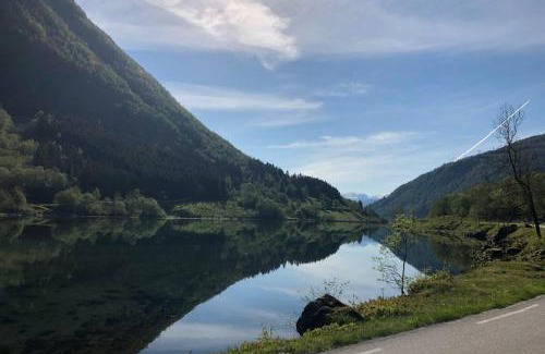 Balestrand Apartamento | Balestrand Fjordapartments Holmen 19A