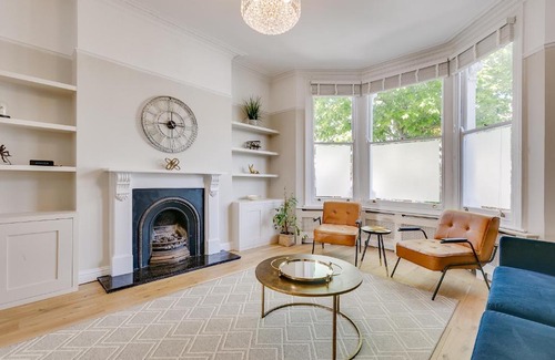 Nightingale Casa | Balham near Tube Victorian House 4 Bedrooms 9 beds