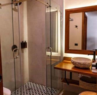 Área de La Veleta Villa | Bali 4BR Villa w Pool, Rooftop Jacuzzi and BBQ
