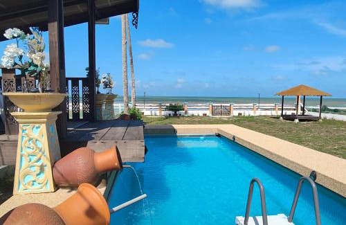 Kota Bharu Casa | Bali Beach House near Kota Bharu