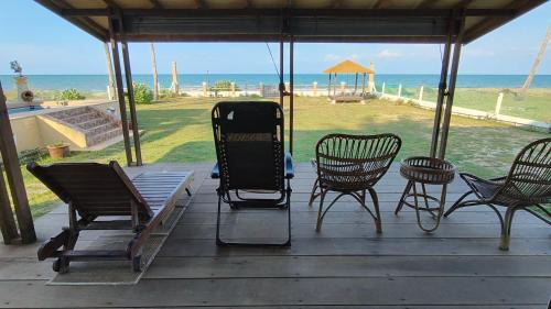 Kota Bharu Casa | Bali Beach House near Kota Bharu