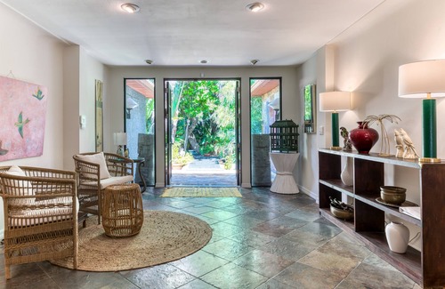 Parrot Cove Casa | Bali in PalmBeach, Golf, InterCoastal, Htd Pool!