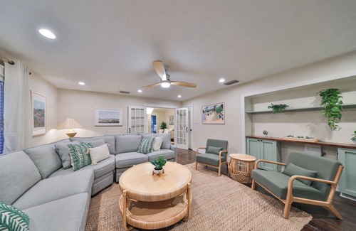 North Hyde Park Casa | Bali Resort Home with pool, putting green, golf simulator, game room