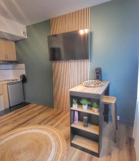Quartier Exposition-Bajatiere Apartamento | BALI TOUCH - Clim , Parking privé , Wifi