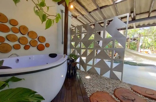 Campeche Norte Chalet De Esquí | Balinesa Cabana Meio uma Floresta Encantada!