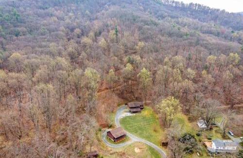 Stanley Casa | Balk Oasis, Mountain Views,Rustic, HotTub