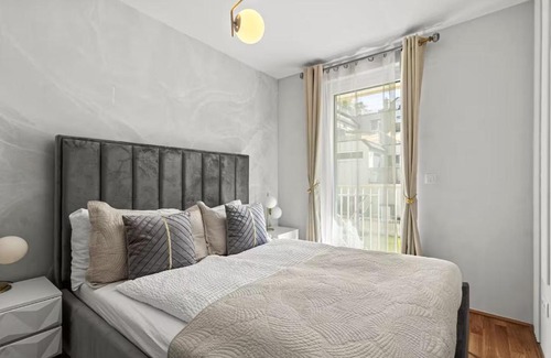 Donaustadt Apartamento | Balkon I Tiefgaragen Parkplatz I 5 min zum Einkaufszentrum I Schnelles WLAN