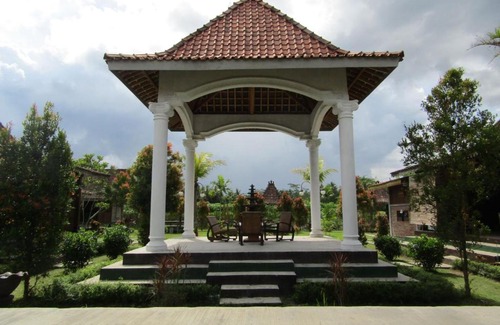 Borobudur Hotel | Balkondes Bumiharjo (Kampung Dolanan)