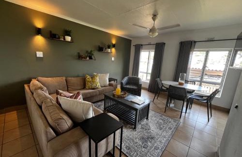 Shaka's Rock Apartamento | Ballito Beachfront Resort - 34 Chaka Chalets