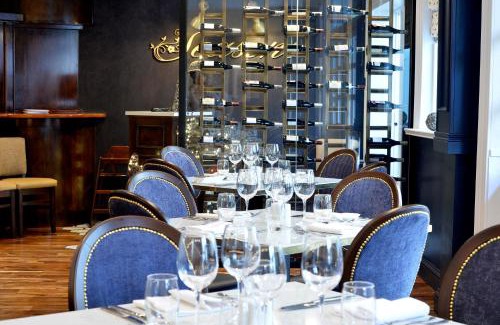 Dunmurry Hotel | Balmoral Hotel, Belfast