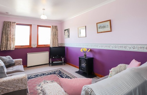 Farr Casa | BALNABODACH, pet friendly, with a garden in Inverness