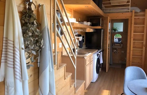 Balsam Lake Casa | Balsam Lake modern tiny home escape with sauna