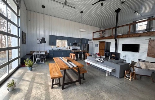 Balsam Lake Cabina | Balsam Lake modern shed cabin + sauna + outdoor shower