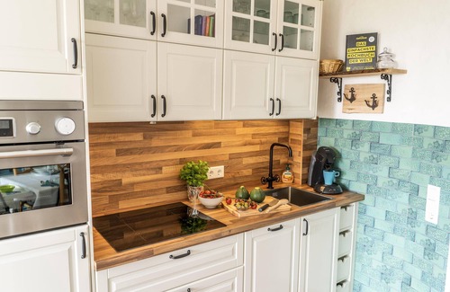 Kronsgaard Apartamento | Baltic Sea view - 1st floor, balcony, shower, washing machine, swimming pool, infrared cabin