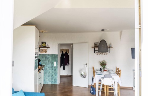 Kronsgaard Apartamento | Baltic Sea view - 1st floor, balcony, shower, washing machine, swimming pool, infrared cabin