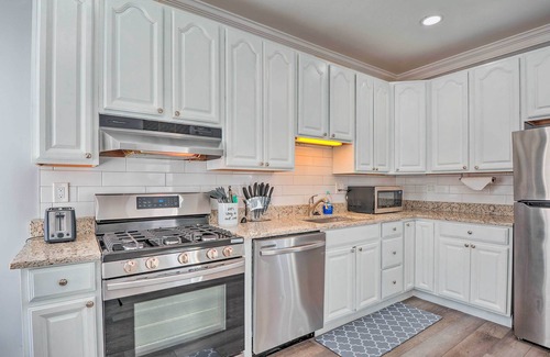 South Baltimore Casa | Baltimore Abode, Walk to Cross Street Market!