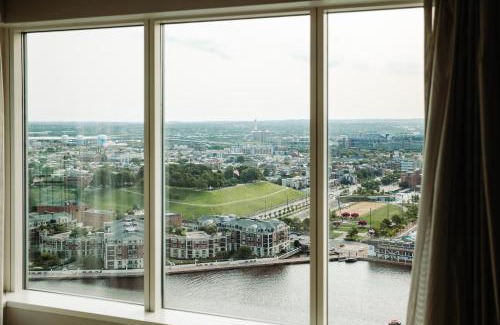 Harbor East Hotel | Baltimore Marriott Waterfront