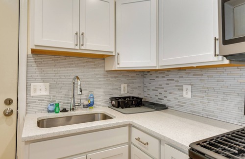 Downtown Baltimore Apartamento | Baltimore Townhome Near Oriole Park w/ A/c!