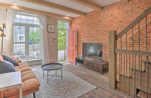 Highlandtown Casa | Baltimore Townhome, Walk to Patterson Park!