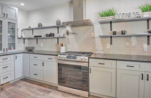 Highlandtown Casa | Baltimore Townhome, Walk to Patterson Park!