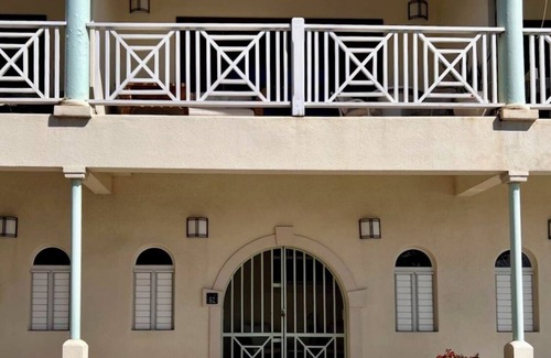 Douglas Apartamento | Bamaluz at White Sands, Speightstown. Beachfront 2 bed apartment.