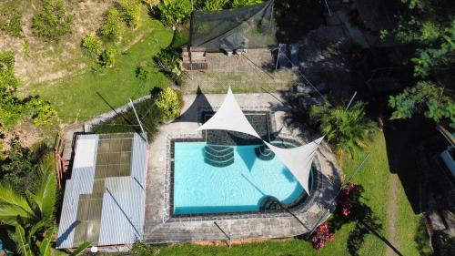 Dominical Hotel | Bamboo River House and Hotel