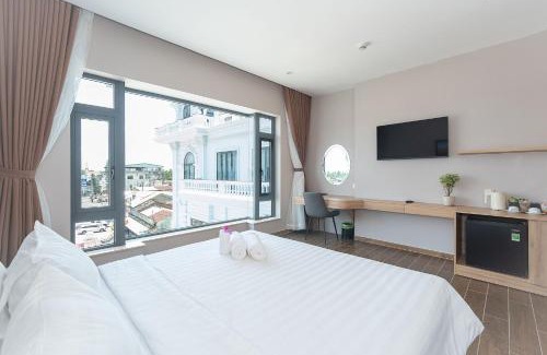Chau Thanh Hotel | Bamboo Riverside Boutique Hotel