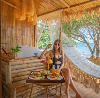 Koh Lan Hotel | Bamboo Seaview Koh Larn Hottub Terrace No2 Second Floor